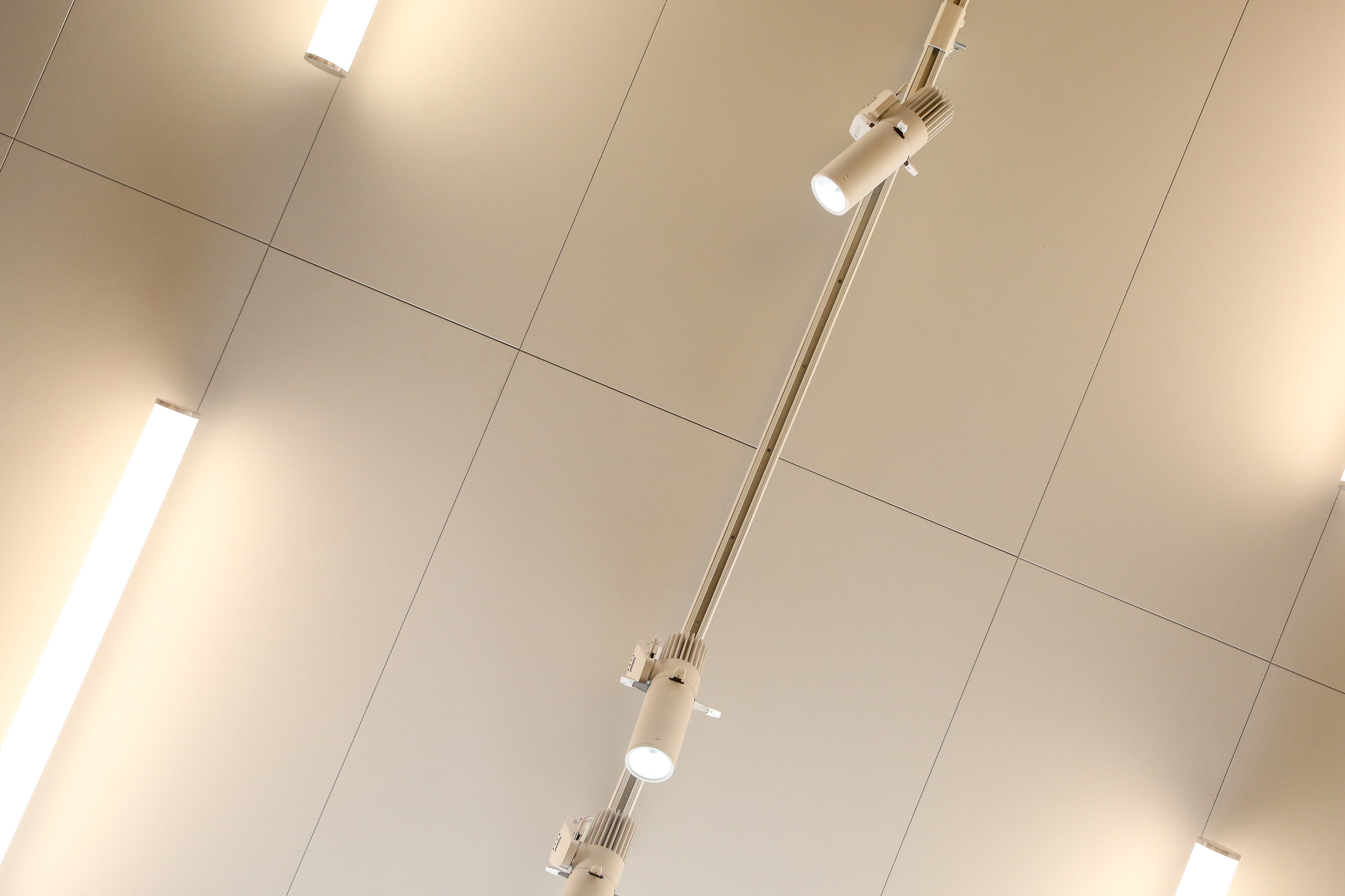 Photo de dalles acoustiques blanches