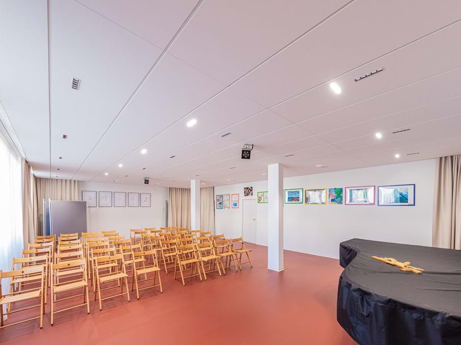 Acoustic ceiling in music room