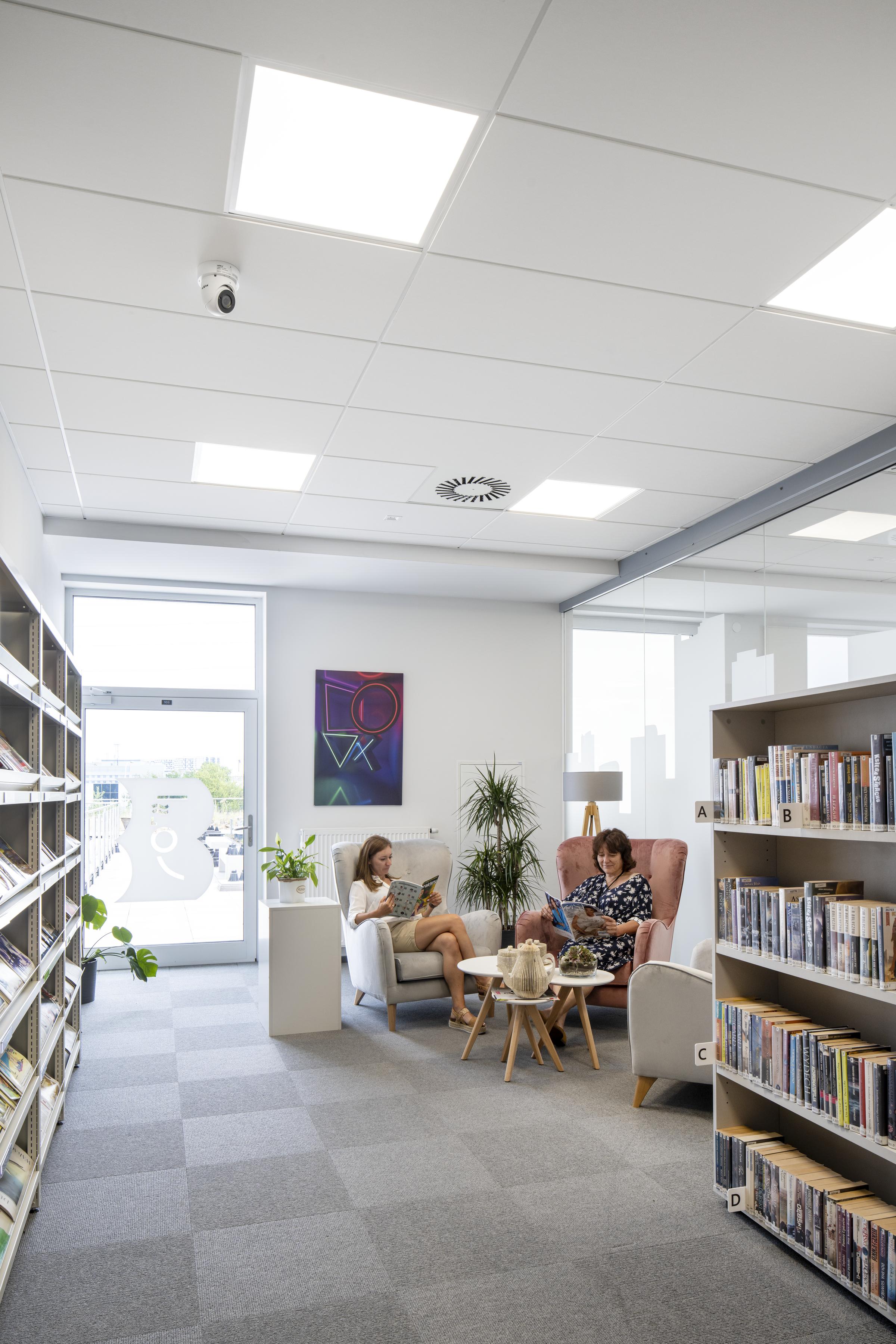 Acoustic ceiling in public library