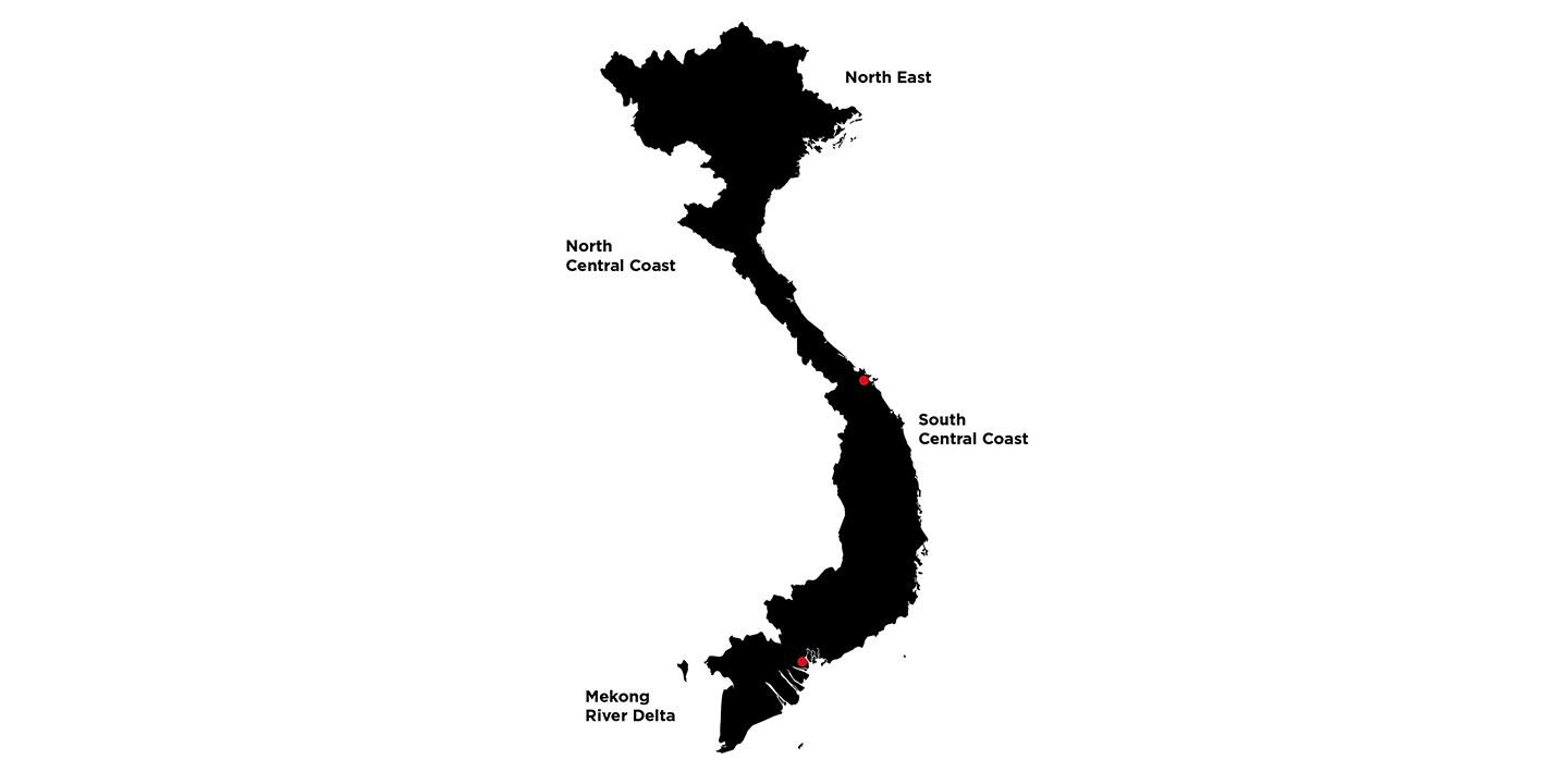 Et sort silhuetkort over Vietnam med fire markerede regioner: Nordøst, Nordlige Centrale Kyst, Sydlige Centrale Kyst og Mekongfloddeltaget. Etiketterne er placeret tæt på deres respektive områder.